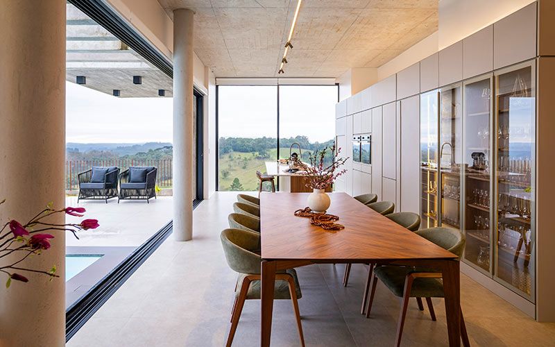 Espacio multifuncional, elegante y versátil en un interior de lujo